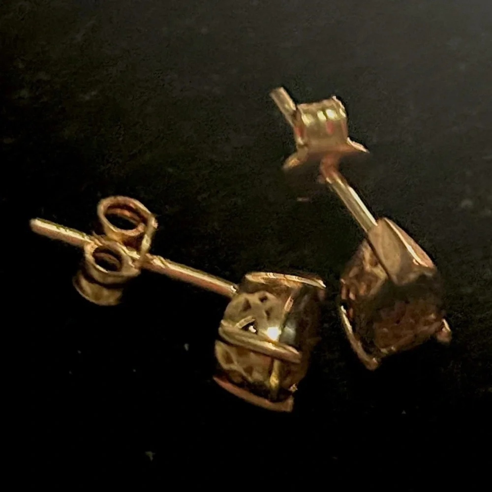 Levian Earrings - Picture 5 of 7